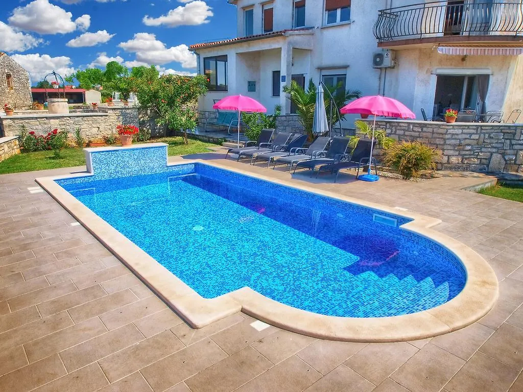 Apartment Roberto 1386 Galizana